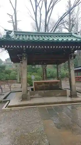 根津神社の手水舎