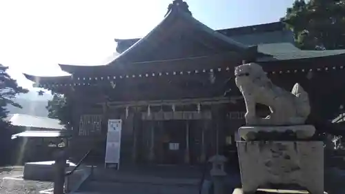 岡田神社の狛犬