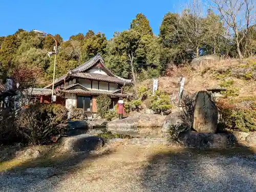 曽野稲荷神社の庭園