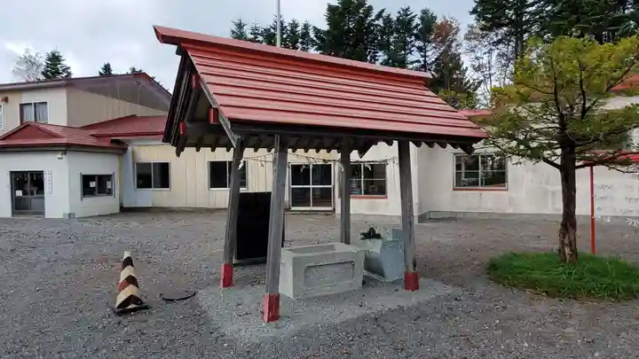 枝幸厳島神社の手水舎