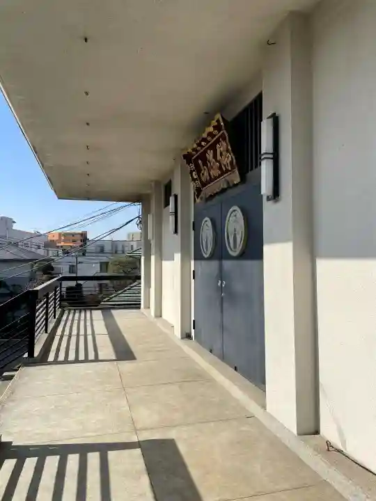 雪峰院の{uncategorized: "未分類", other: "その他", undefined: "問題あり", building: "その他建物", grave: "お墓", sacred_gate: "鳥居", guardian: "狛犬", statue: "像", buddha: "仏像", history: "歴史", nature: "自然", garden: "庭園", animal: "動物", pagoda: "塔", temizu: "手水舎", mountain_gate: "山門・神門", sanctuary: "本殿・本堂", subordinate: "末社・摂社", art: "芸術", scenery: "景色", jizo: "地蔵", ema: "絵馬", goshuin: "御朱印", omikuji: "おみくじ", items: "授与品その他", amulet: "お守り", goshuincho: "御朱印帳", eats: "食事", festival: "お祭り", votive_dance: "神楽", shichigosan: "七五三参", wedding: "結婚式", experience: "体験その他", initially: "初詣", around: "周辺", anti_infection: "感染症対策"}