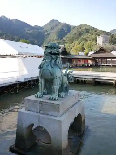 厳島神社の狛犬