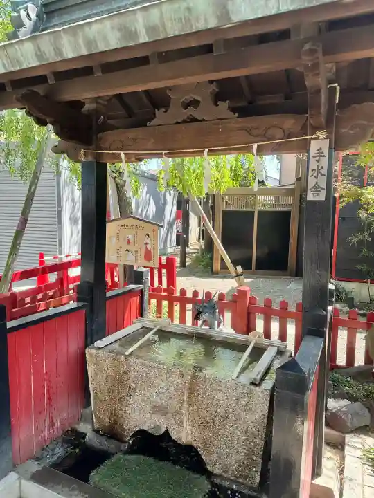 鴻神社の{uncategorized: "未分類", other: "その他", undefined: "問題あり", building: "その他建物", grave: "お墓", sacred_gate: "鳥居", guardian: "狛犬", statue: "像", buddha: "仏像", history: "歴史", nature: "自然", garden: "庭園", animal: "動物", pagoda: "塔", temizu: "手水舎", mountain_gate: "山門・神門", sanctuary: "本殿・本堂", subordinate: "末社・摂社", art: "芸術", scenery: "景色", jizo: "地蔵", ema: "絵馬", goshuin: "御朱印", omikuji: "おみくじ", items: "授与品その他", amulet: "お守り", goshuincho: "御朱印帳", eats: "食事", festival: "お祭り", votive_dance: "神楽", shichigosan: "七五三参", wedding: "結婚式", experience: "体験その他", initially: "初詣", around: "周辺", anti_infection: "感染症対策"}