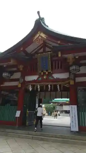 日枝神社の山門