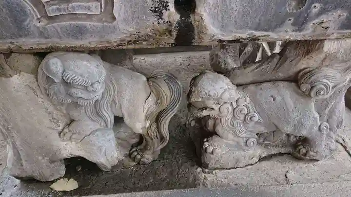 於菊稲荷神社の狛犬