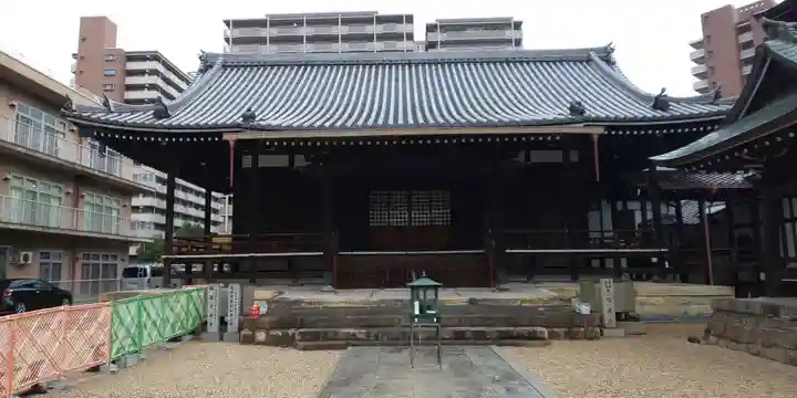 鶴満寺の本殿・本堂