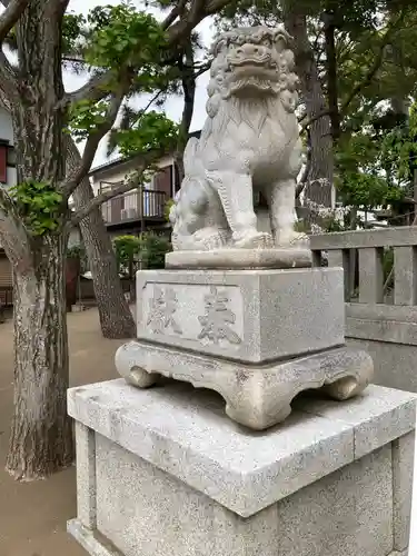 片瀬諏訪神社の狛犬