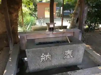 藤神稲荷神社の手水舎