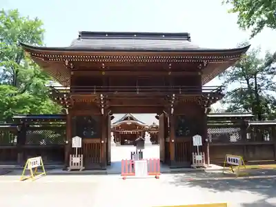 諏訪神社の山門・神門