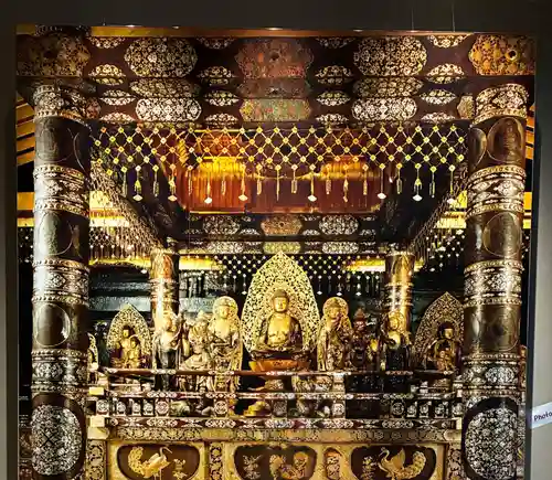 中尊寺讃衡蔵(岩手県)