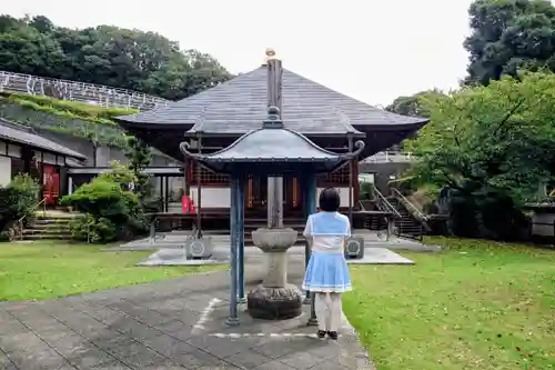 高蔵寺の本殿・本堂