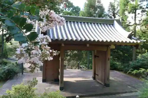 忉利天上寺の山門・神門
