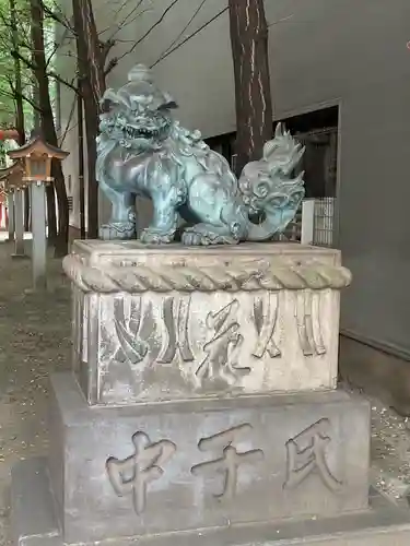 花園神社の狛犬