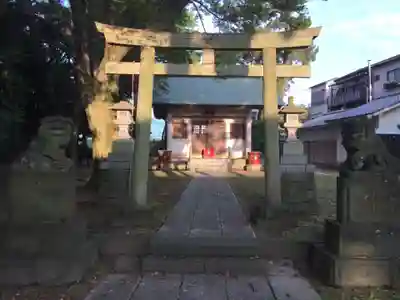 新堀日枝神社の鳥居