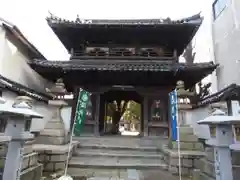 感田神社の山門