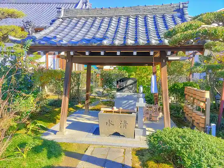 徳岩寺の手水舎