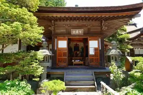 普賢院の本殿・本堂
