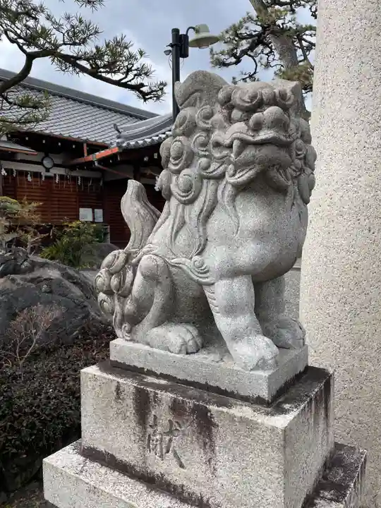 六請神社の狛犬