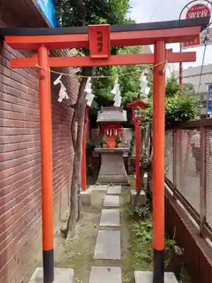 町田稲荷の鳥居