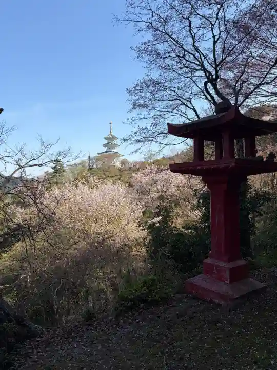 鳥居観音の{uncategorized: "未分類", other: "その他", undefined: "問題あり", building: "その他建物", grave: "お墓", sacred_gate: "鳥居", guardian: "狛犬", statue: "像", buddha: "仏像", history: "歴史", nature: "自然", garden: "庭園", animal: "動物", pagoda: "塔", temizu: "手水舎", mountain_gate: "山門・神門", sanctuary: "本殿・本堂", subordinate: "末社・摂社", art: "芸術", scenery: "景色", jizo: "地蔵", ema: "絵馬", goshuin: "御朱印", omikuji: "おみくじ", items: "授与品その他", amulet: "お守り", goshuincho: "御朱印帳", eats: "食事", festival: "お祭り", votive_dance: "神楽", shichigosan: "七五三参", wedding: "結婚式", experience: "体験その他", initially: "初詣", around: "周辺", anti_infection: "感染症対策"}