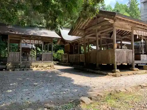 土佐神社の本殿