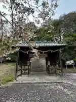 宇志比古神社の{uncategorized: "未分類", other: "その他", undefined: "問題あり", building: "その他建物", grave: "お墓", sacred_gate: "鳥居", guardian: "狛犬", statue: "像", buddha: "仏像", history: "歴史", nature: "自然", garden: "庭園", animal: "動物", pagoda: "塔", temizu: "手水舎", mountain_gate: "山門・神門", sanctuary: "本殿・本堂", subordinate: "末社・摂社", art: "芸術", scenery: "景色", jizo: "地蔵", ema: "絵馬", goshuin: "御朱印", omikuji: "おみくじ", items: "授与品その他", amulet: "お守り", goshuincho: "御朱印帳", eats: "食事", festival: "お祭り", votive_dance: "神楽", shichigosan: "七五三参", wedding: "結婚式", experience: "体験その他", initially: "初詣", around: "周辺", anti_infection: "感染症対策"}
