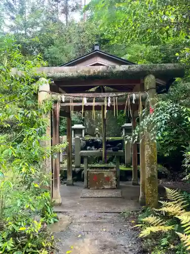 月日之宮本宮の{uncategorized: "未分類", other: "その他", undefined: "問題あり", building: "その他建物", grave: "お墓", sacred_gate: "鳥居", guardian: "狛犬", statue: "像", buddha: "仏像", history: "歴史", nature: "自然", garden: "庭園", animal: "動物", pagoda: "塔", temizu: "手水舎", mountain_gate: "山門・神門", sanctuary: "本殿・本堂", subordinate: "末社・摂社", art: "芸術", scenery: "景色", jizo: "地蔵", ema: "絵馬", goshuin: "御朱印", omikuji: "おみくじ", items: "授与品その他", amulet: "お守り", goshuincho: "御朱印帳", eats: "食事", festival: "お祭り", votive_dance: "神楽", shichigosan: "七五三参", wedding: "結婚式", experience: "体験その他", initially: "初詣", around: "周辺", anti_infection: "感染症対策"}