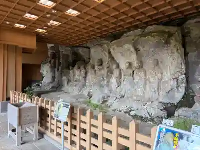 臼杵石仏の{uncategorized: "未分類", other: "その他", undefined: "問題あり", building: "その他建物", grave: "お墓", sacred_gate: "鳥居", guardian: "狛犬", statue: "像", buddha: "仏像", history: "歴史", nature: "自然", garden: "庭園", animal: "動物", pagoda: "塔", temizu: "手水舎", mountain_gate: "山門・神門", sanctuary: "本殿・本堂", subordinate: "末社・摂社", art: "芸術", scenery: "景色", jizo: "地蔵", ema: "絵馬", goshuin: "御朱印", omikuji: "おみくじ", items: "授与品その他", amulet: "お守り", goshuincho: "御朱印帳", eats: "食事", festival: "お祭り", votive_dance: "神楽", shichigosan: "七五三参", wedding: "結婚式", experience: "体験その他", initially: "初詣", around: "周辺", anti_infection: "感染症対策"}