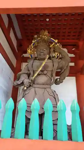 壇上伽藍の像