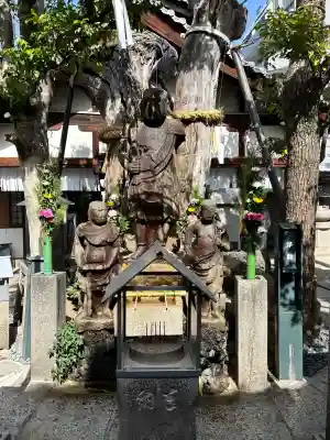 高津山 報恩院の{uncategorized: "未分類", other: "その他", undefined: "問題あり", building: "その他建物", grave: "お墓", sacred_gate: "鳥居", guardian: "狛犬", statue: "像", buddha: "仏像", history: "歴史", nature: "自然", garden: "庭園", animal: "動物", pagoda: "塔", temizu: "手水舎", mountain_gate: "山門・神門", sanctuary: "本殿・本堂", subordinate: "末社・摂社", art: "芸術", scenery: "景色", jizo: "地蔵", ema: "絵馬", goshuin: "御朱印", omikuji: "おみくじ", items: "授与品その他", amulet: "お守り", goshuincho: "御朱印帳", eats: "食事", festival: "お祭り", votive_dance: "神楽", shichigosan: "七五三参", wedding: "結婚式", experience: "体験その他", initially: "初詣", around: "周辺", anti_infection: "感染症対策"}