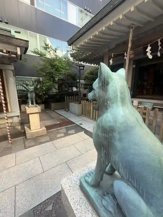 宮益御嶽神社の{uncategorized: "未分類", other: "その他", undefined: "問題あり", building: "その他建物", grave: "お墓", sacred_gate: "鳥居", guardian: "狛犬", statue: "像", buddha: "仏像", history: "歴史", nature: "自然", garden: "庭園", animal: "動物", pagoda: "塔", temizu: "手水舎", mountain_gate: "山門・神門", sanctuary: "本殿・本堂", subordinate: "末社・摂社", art: "芸術", scenery: "景色", jizo: "地蔵", ema: "絵馬", goshuin: "御朱印", omikuji: "おみくじ", items: "授与品その他", amulet: "お守り", goshuincho: "御朱印帳", eats: "食事", festival: "お祭り", votive_dance: "神楽", shichigosan: "七五三参", wedding: "結婚式", experience: "体験その他", initially: "初詣", around: "周辺", anti_infection: "感染症対策"}
