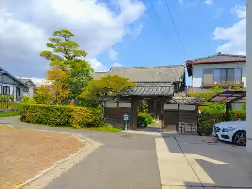 阿弥陀寺の山門