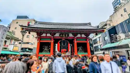 浅草神社の山門