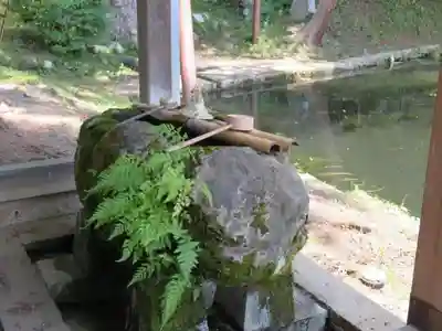 穂見諏訪十五所神社の手水舎
