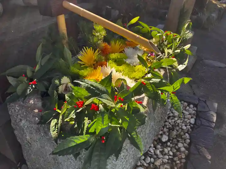 横浜御嶽神社の手水舎