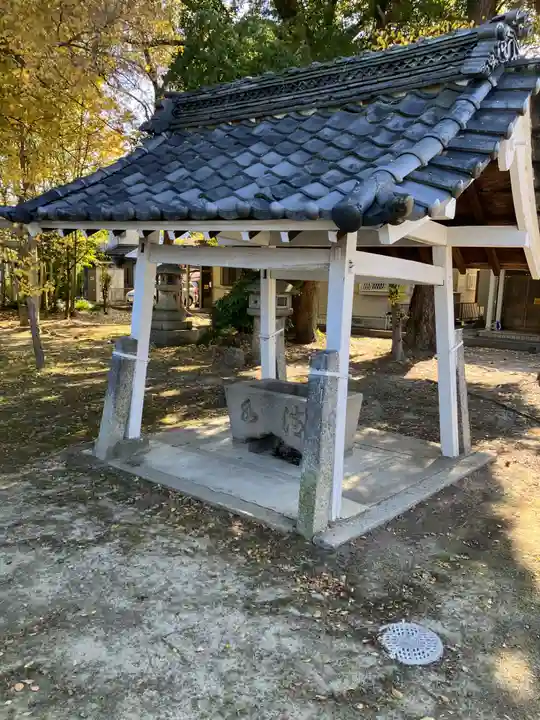 憶感神社(神守町)の手水舎