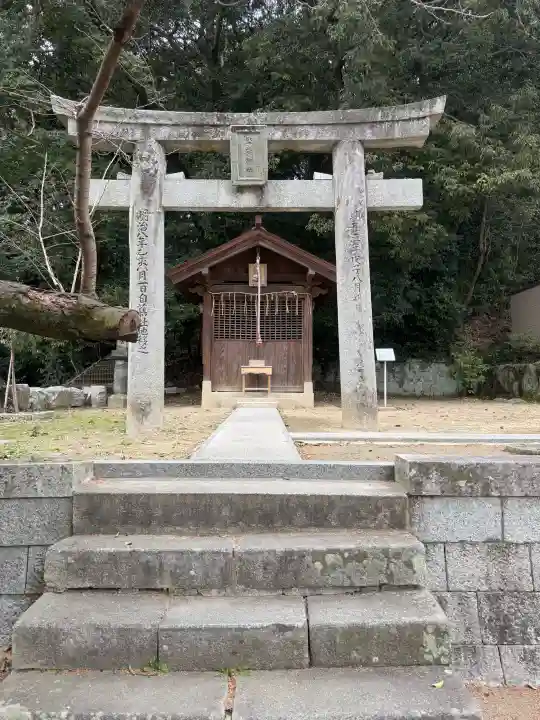光雲神社の{uncategorized: "未分類", other: "その他", undefined: "問題あり", building: "その他建物", grave: "お墓", sacred_gate: "鳥居", guardian: "狛犬", statue: "像", buddha: "仏像", history: "歴史", nature: "自然", garden: "庭園", animal: "動物", pagoda: "塔", temizu: "手水舎", mountain_gate: "山門・神門", sanctuary: "本殿・本堂", subordinate: "末社・摂社", art: "芸術", scenery: "景色", jizo: "地蔵", ema: "絵馬", goshuin: "御朱印", omikuji: "おみくじ", items: "授与品その他", amulet: "お守り", goshuincho: "御朱印帳", eats: "食事", festival: "お祭り", votive_dance: "神楽", shichigosan: "七五三参", wedding: "結婚式", experience: "体験その他", initially: "初詣", around: "周辺", anti_infection: "感染症対策"}