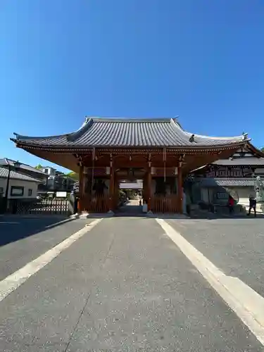 明星院の山門