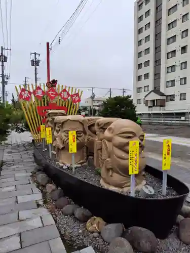 旭川銀座弁天神社の像