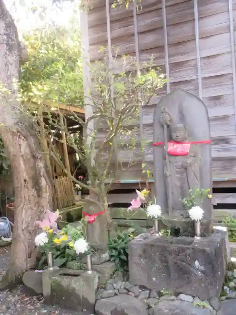 極楽寺(霊鷲山感應院極楽律寺)の地蔵