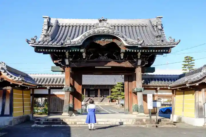 竹鼻別院の山門・神門