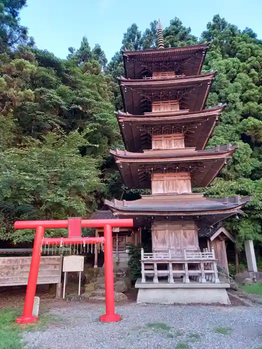 酒吞童子神社の建物その他