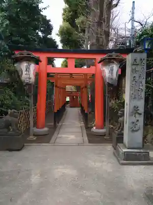 花園稲荷神社の鳥居