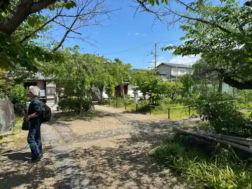 橋寺 放生院の{uncategorized: "未分類", other: "その他", undefined: "問題あり", building: "その他建物", grave: "お墓", sacred_gate: "鳥居", guardian: "狛犬", statue: "像", buddha: "仏像", history: "歴史", nature: "自然", garden: "庭園", animal: "動物", pagoda: "塔", temizu: "手水舎", mountain_gate: "山門・神門", sanctuary: "本殿・本堂", subordinate: "末社・摂社", art: "芸術", scenery: "景色", jizo: "地蔵", ema: "絵馬", goshuin: "御朱印", omikuji: "おみくじ", items: "授与品その他", amulet: "お守り", goshuincho: "御朱印帳", eats: "食事", festival: "お祭り", votive_dance: "神楽", shichigosan: "七五三参", wedding: "結婚式", experience: "体験その他", initially: "初詣", around: "周辺", anti_infection: "感染症対策"}