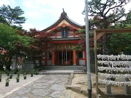 紅葉八幡宮の本殿