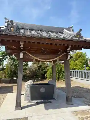栗橋八坂神社の{uncategorized: "未分類", other: "その他", undefined: "問題あり", building: "その他建物", grave: "お墓", sacred_gate: "鳥居", guardian: "狛犬", statue: "像", buddha: "仏像", history: "歴史", nature: "自然", garden: "庭園", animal: "動物", pagoda: "塔", temizu: "手水舎", mountain_gate: "山門・神門", sanctuary: "本殿・本堂", subordinate: "末社・摂社", art: "芸術", scenery: "景色", jizo: "地蔵", ema: "絵馬", goshuin: "御朱印", omikuji: "おみくじ", items: "授与品その他", amulet: "お守り", goshuincho: "御朱印帳", eats: "食事", festival: "お祭り", votive_dance: "神楽", shichigosan: "七五三参", wedding: "結婚式", experience: "体験その他", initially: "初詣", around: "周辺", anti_infection: "感染症対策"}