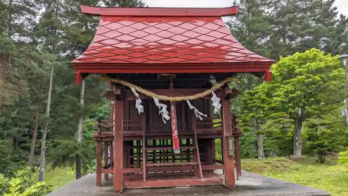 中富豊受稲荷大神の本殿