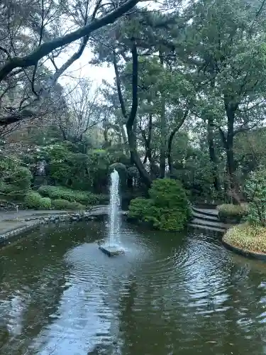 寒川神社の{uncategorized: "未分類", other: "その他", undefined: "問題あり", building: "その他建物", grave: "お墓", sacred_gate: "鳥居", guardian: "狛犬", statue: "像", buddha: "仏像", history: "歴史", nature: "自然", garden: "庭園", animal: "動物", pagoda: "塔", temizu: "手水舎", mountain_gate: "山門・神門", sanctuary: "本殿・本堂", subordinate: "末社・摂社", art: "芸術", scenery: "景色", jizo: "地蔵", ema: "絵馬", goshuin: "御朱印", omikuji: "おみくじ", items: "授与品その他", amulet: "お守り", goshuincho: "御朱印帳", eats: "食事", festival: "お祭り", votive_dance: "神楽", shichigosan: "七五三参", wedding: "結婚式", experience: "体験その他", initially: "初詣", around: "周辺", anti_infection: "感染症対策"}