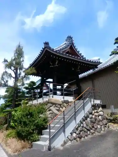 満福寺の{uncategorized: "未分類", other: "その他", undefined: "問題あり", building: "その他建物", grave: "お墓", sacred_gate: "鳥居", guardian: "狛犬", statue: "像", buddha: "仏像", history: "歴史", nature: "自然", garden: "庭園", animal: "動物", pagoda: "塔", temizu: "手水舎", mountain_gate: "山門・神門", sanctuary: "本殿・本堂", subordinate: "末社・摂社", art: "芸術", scenery: "景色", jizo: "地蔵", ema: "絵馬", goshuin: "御朱印", omikuji: "おみくじ", items: "授与品その他", amulet: "お守り", goshuincho: "御朱印帳", eats: "食事", festival: "お祭り", votive_dance: "神楽", shichigosan: "七五三参", wedding: "結婚式", experience: "体験その他", initially: "初詣", around: "周辺", anti_infection: "感染症対策"}