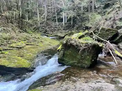 龍鎮神社の{uncategorized: "未分類", other: "その他", undefined: "問題あり", building: "その他建物", grave: "お墓", sacred_gate: "鳥居", guardian: "狛犬", statue: "像", buddha: "仏像", history: "歴史", nature: "自然", garden: "庭園", animal: "動物", pagoda: "塔", temizu: "手水舎", mountain_gate: "山門・神門", sanctuary: "本殿・本堂", subordinate: "末社・摂社", art: "芸術", scenery: "景色", jizo: "地蔵", ema: "絵馬", goshuin: "御朱印", omikuji: "おみくじ", items: "授与品その他", amulet: "お守り", goshuincho: "御朱印帳", eats: "食事", festival: "お祭り", votive_dance: "神楽", shichigosan: "七五三参", wedding: "結婚式", experience: "体験その他", initially: "初詣", around: "周辺", anti_infection: "感染症対策"}